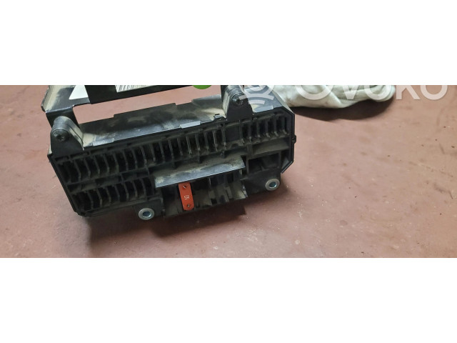   Pojistková skříňka 6900583   BMW 7 E65 E66 2006