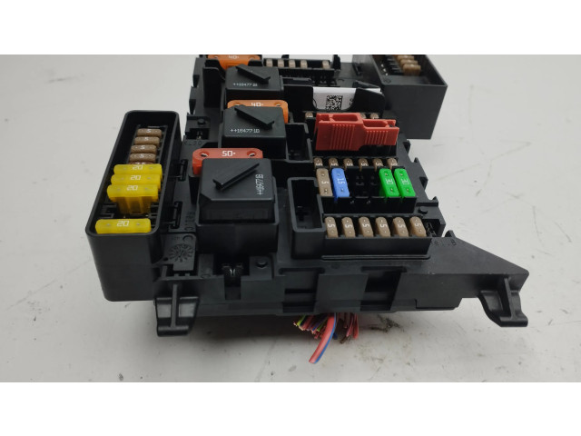 Блок предохранителей 7430060736   BMW i3    