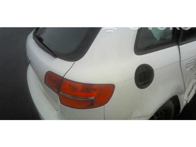 Pojistková skříňka Řídící jednotka BSM 1K0937125D   Audi A3 S3 A3 Sportback 8P 2011