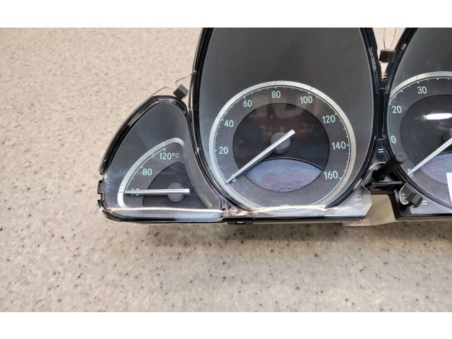 Přístrojová deska  Mercedes-Benz SL R230 2006 A2305405047  