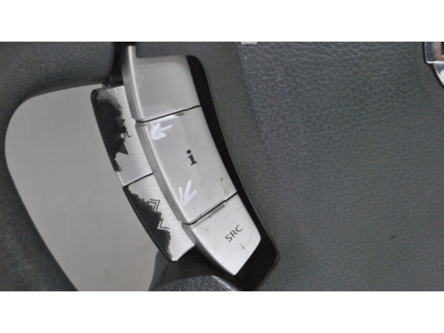 Volant Nissan Primera 2002   