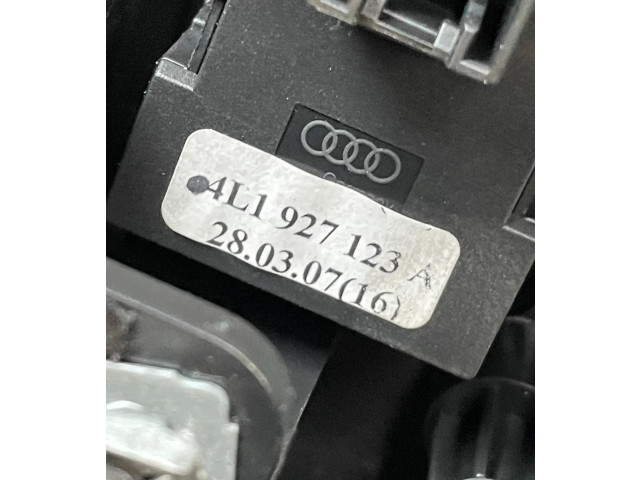 Přístrojová deska  Audi Q7 4L 2015   