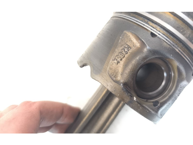 Píst H268X   Peugeot 607    UHZ 