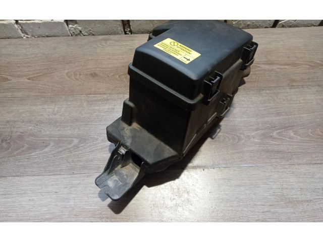   Pojistková skříňka 9452547, 9454160   Volvo S60 2004