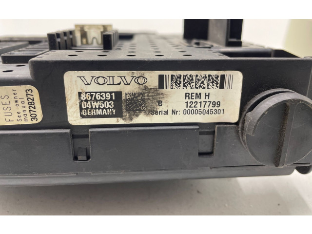   Pojistková skříňka 8676391, 12217799   Volvo XC90 2004