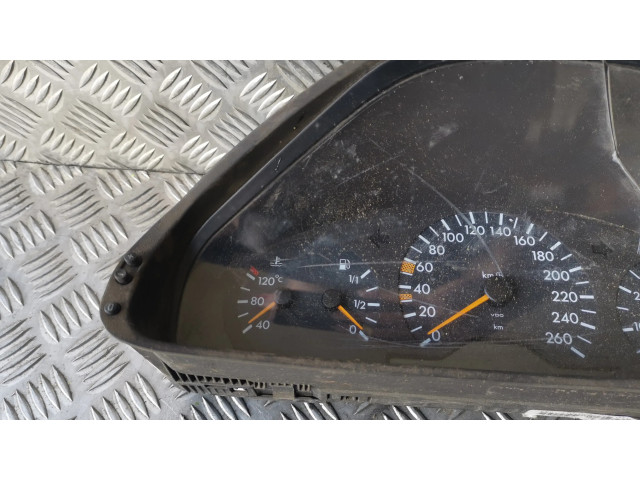 Панель приборов 2105407247   Mercedes-Benz E W210       