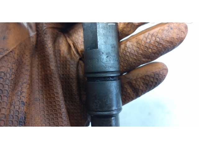 Vstřikovač 046130201B   Audi 100 S4 C4  pro naftový motor 2.5  