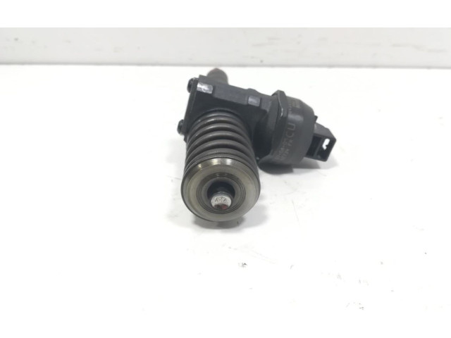 Форсунка 038130073BQ    Audi A3 S3 A3 Sportback 8P   