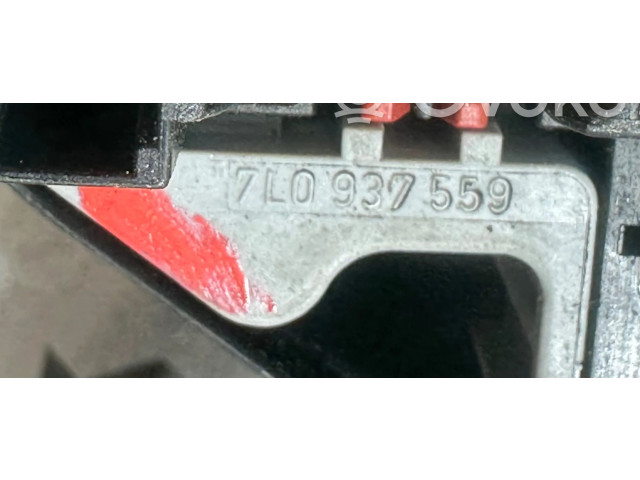   Pojistková skříňka 7L0937576A, 7L0937576B   Audi Q7 4L 2007