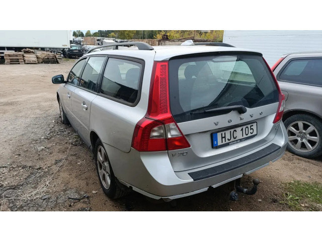 Комплект форсунок 0280158105, 7L5GAB    Volvo V70 для бензинового двигателя B4204S4 2