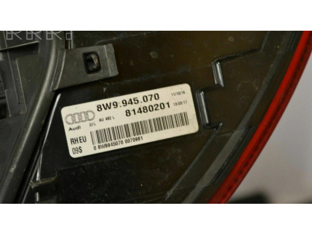 Задний фонарь  8W9945076, 8W9945075    Audi A4 S4 B9   2015-2019 года