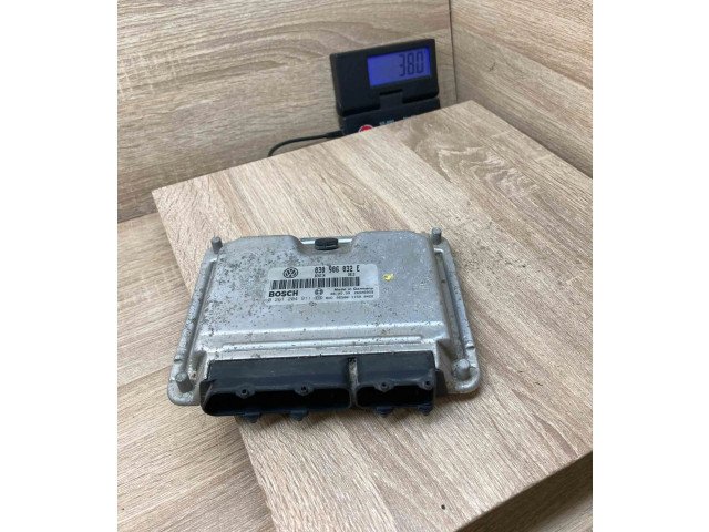 Блок управления двигателем ECU 030906032E, 0261204911   Volkswagen Lupo