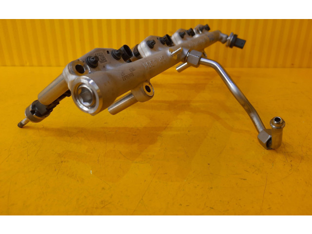 Vstřikovací lišta 8665633, 8483903   BMW 1 F40  pro benzínový motor 2.0  