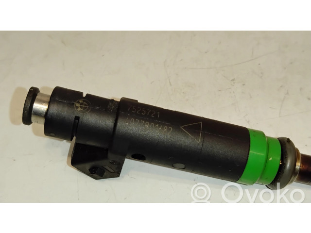 Форсунка 7525721, 4077B01682    BMW 6 E63 E64 для бензинового двигателя  4.4