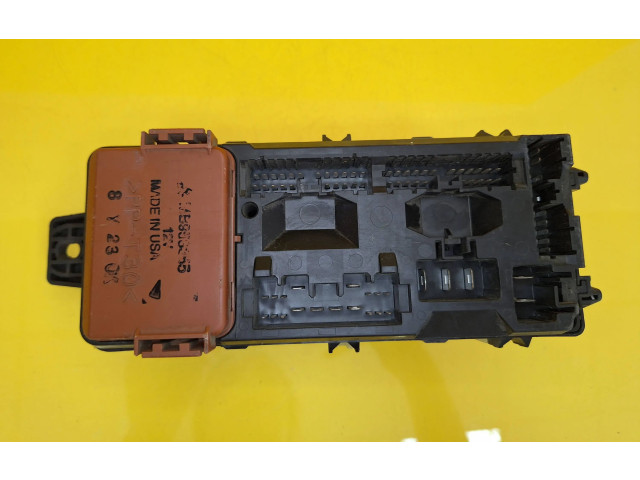 Блок предохранителей MB953355, MR318828   Mitsubishi Space Star    