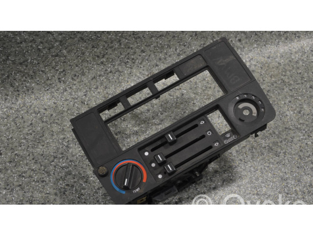 Блок управления климат-контролем 13709682   BMW 3 E30
