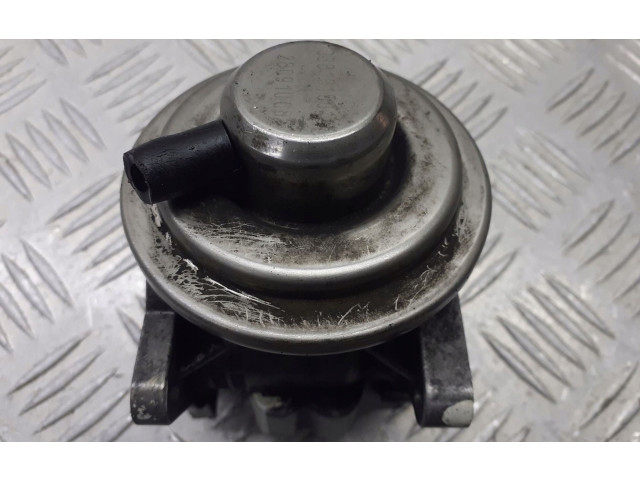 Клапан EGR 038131501A   Skoda Fabia Mk2 (5J)