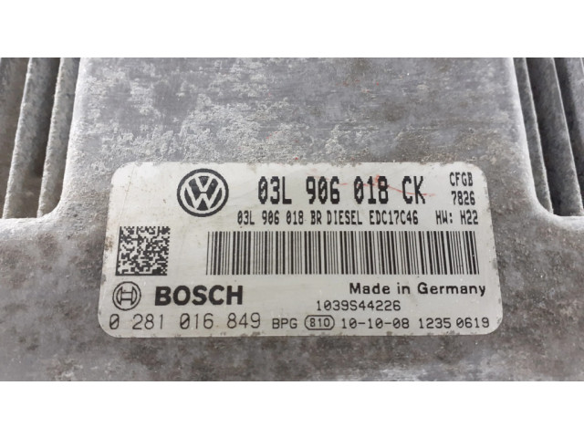 Řídící jednotka 03L906018CK, 03L906018BR   Skoda Superb B6 (3T) 2010