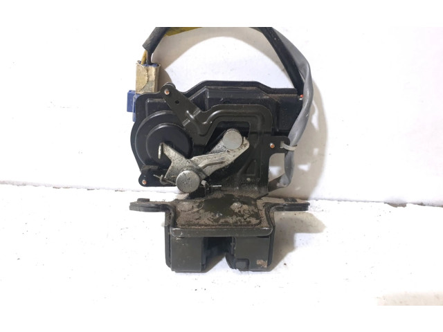 Замок багажника     Toyota Corolla Verso AR10 2004 - 2009 года