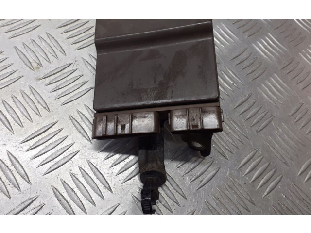 Блок подушек безопасности    Toyota Corolla E120 E130