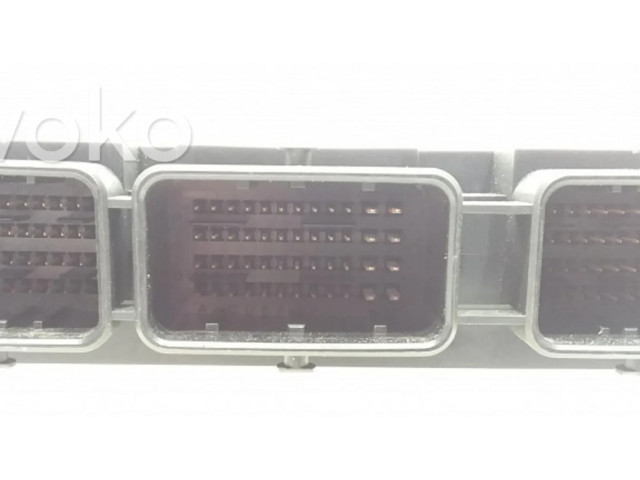 Блок управления двигателя 0281011701, 8M5112A650LB   Ford Focus