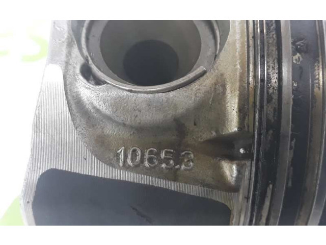  Поршень с шатуном  10653, 10653  Renault Laguna III  