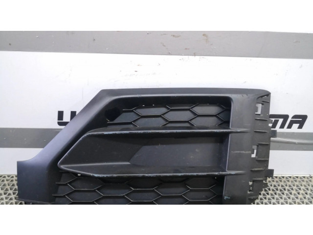 Нижняя решётка (из трех частей) Audi Q2 -  81A807151A      