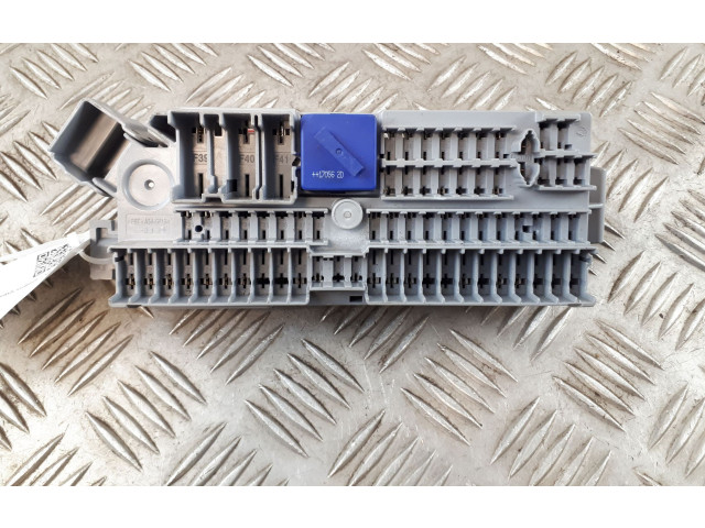 Блок предохранителей 935031302, 935031302   BMW 5 G30 G31    