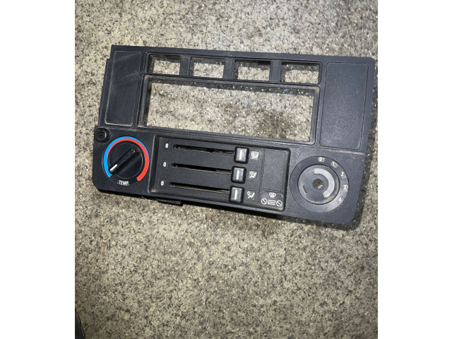 Блок управления климат-контролем 1385953   BMW 3 E30