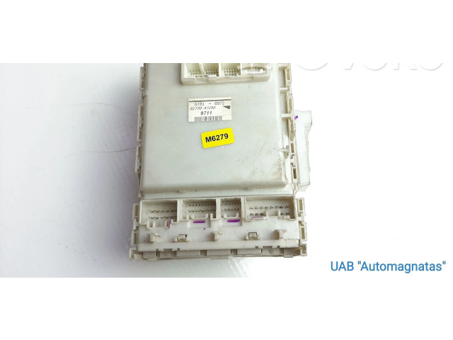 Блок предохранителей 8273047290, M6279   Toyota Prius (XW20)    