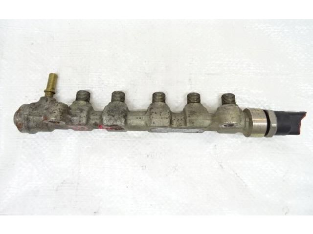 Топливная рампа 8200378703   Renault Laguna I  