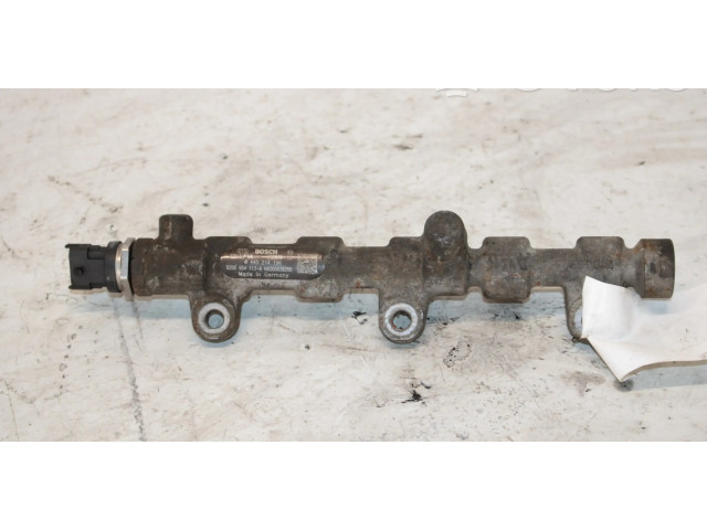 Vstřikovací lišta 8200954113A, 0445214196   Renault Trafic II (X83)  pro naftový motor 2.0 M9RE780 Dyzelis