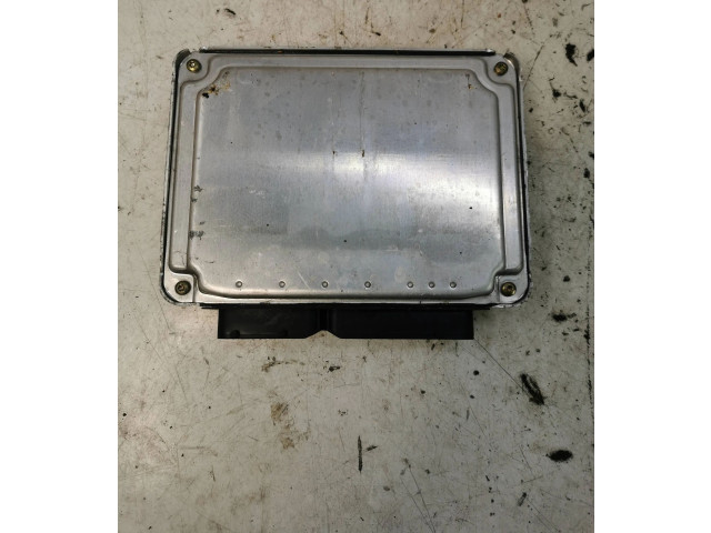 Блок управления двигателя 8N0906018AB, 26SA0000   Audi TT Mk1