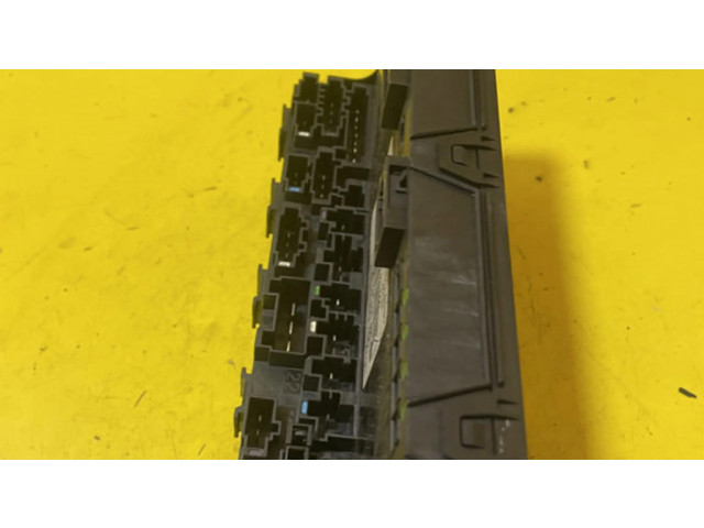 Блок предохранителей 0035455101   Mercedes-Benz E W211    