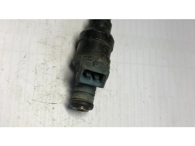 Vstřikovač 0280150715   BMW 3 E30  pro benzínový motor 0.0  