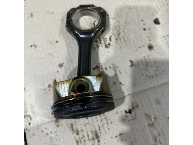 Píst 278929   Mercedes-Benz S C217  pro benzínový motor 4.7 278929 