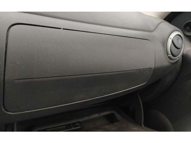 Подушка безопасности двери    Renault Sandero I