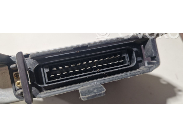 Řídící jednotka 17060779   BMW 3 E30 1984