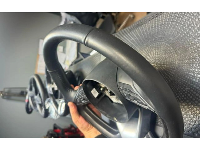 Volant Toyota Yaris XP210 2021   