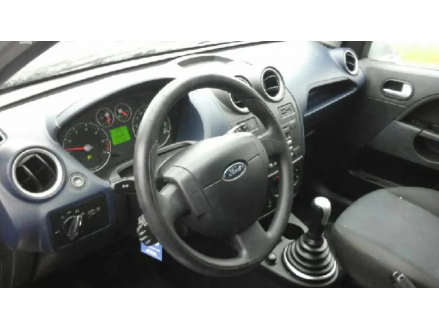 Задний фонарь      Ford Fiesta   2006-2008 года