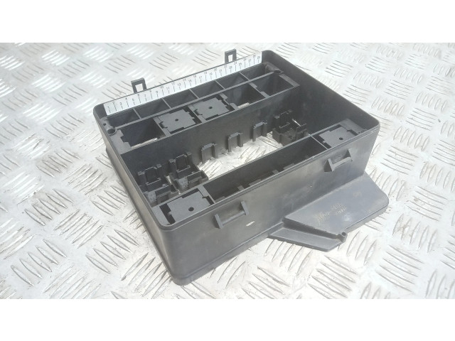   Pojistková skříňka 1379991   BMW 5 E34 1990