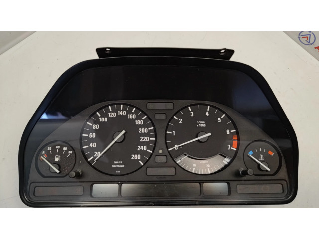 Přístrojová deska  BMW 5 E34 1991 62118351576, 62111388806  