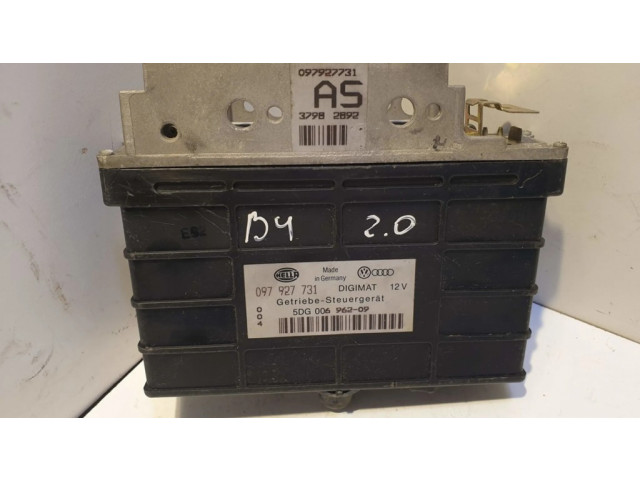 Блок управления коробкой передач 097927731, 5DG00696209   Audi 80 90 S2 B4