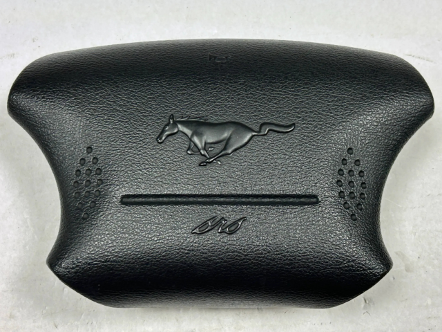 Подушка безопасности водителя XR3A-63043B13-BAW   Ford Mustang IV