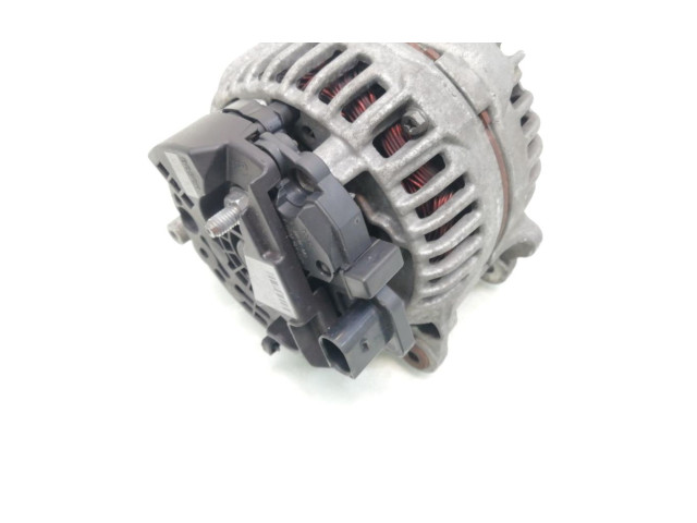 Генератор 028903031   Volkswagen PASSAT      