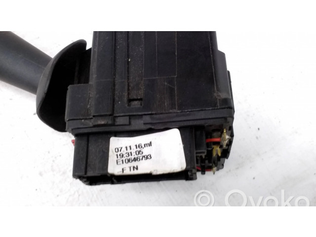 Ручка стеклоочистителей E10646793   Dacia Dokker
