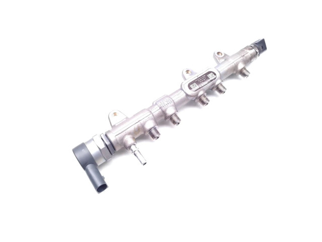 Vstřikovací lišta 8514154   BMW 2 F22 F23  pro naftový motor 2.0 B47D20A 220d