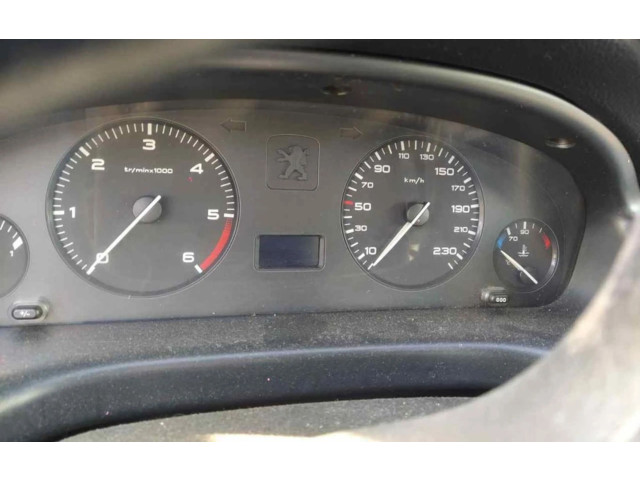 Přístrojová deska  Peugeot 406    