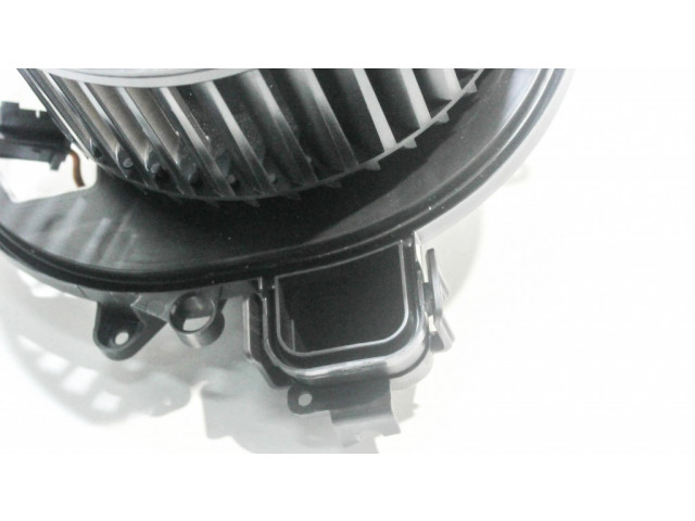 Вентилятор печки    T947769   BMW 2 F22 F23