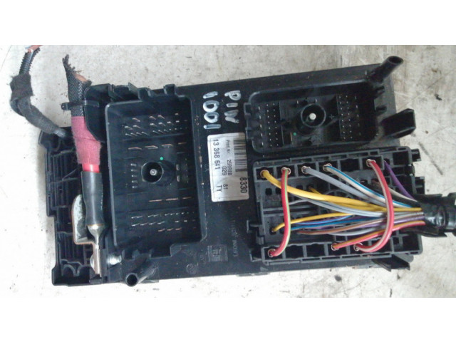   Pojistková skříňka 13368641, 25RR8B   Opel Astra  2013